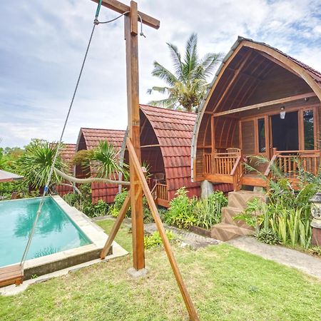 Dnr Lumbung Garden Hotel Toyapakeh Buitenkant foto